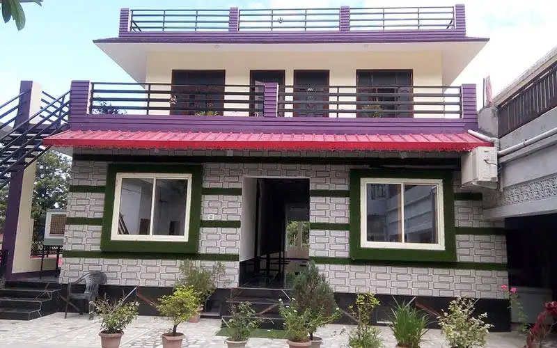 yoga school during yoga teacher training in rishikesh